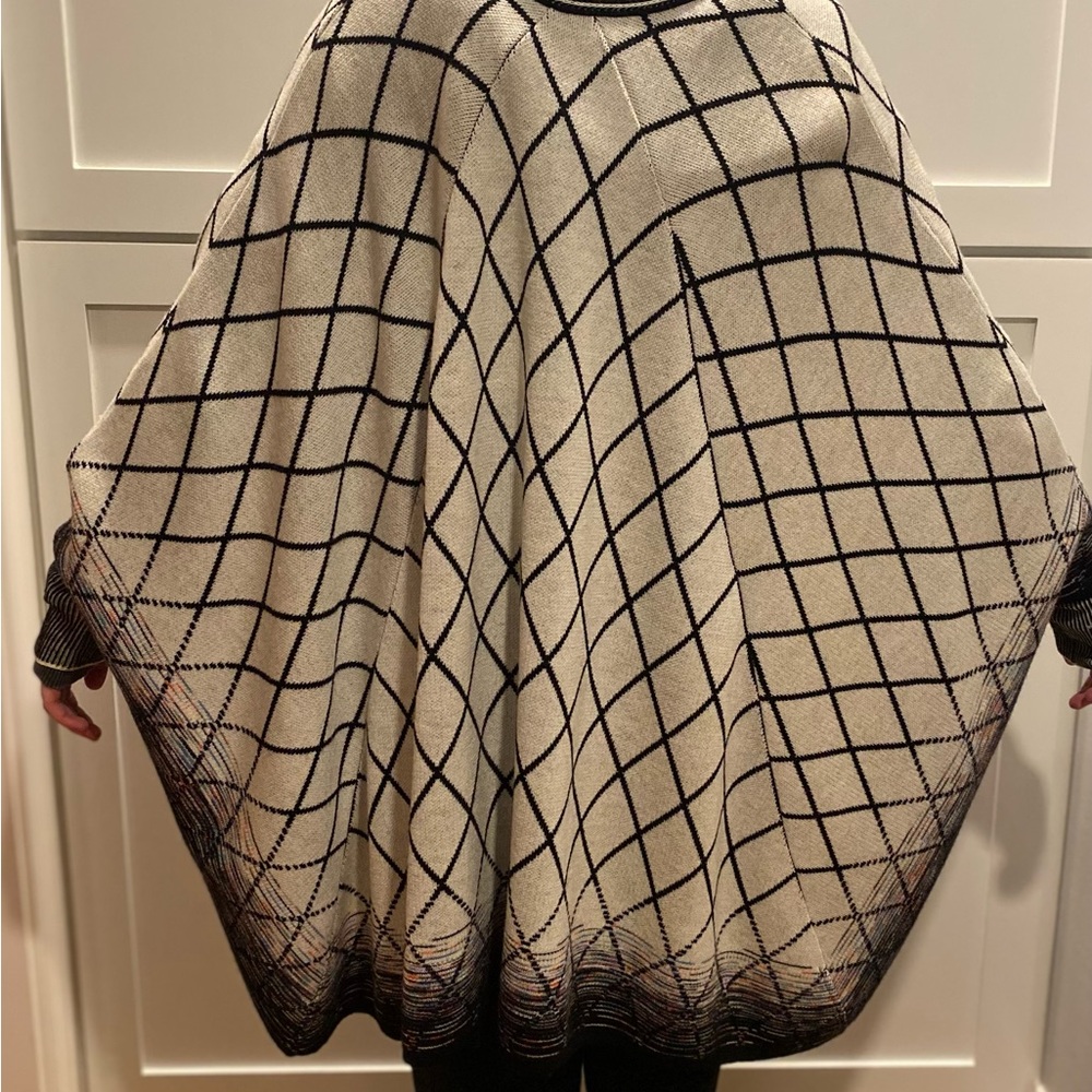 BEAUTIFUL MISSONI PONCHO/ with SLEEVES !